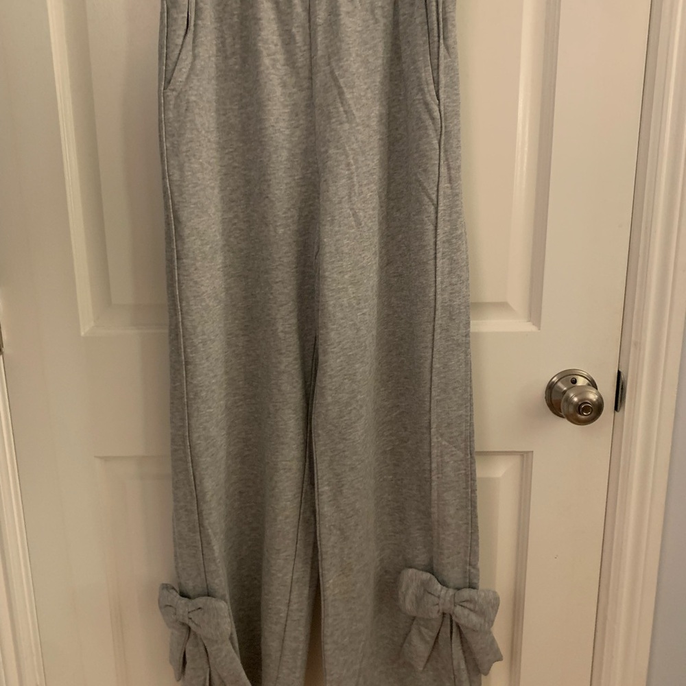 Peach Love California Gray Pants with Bow Detail
